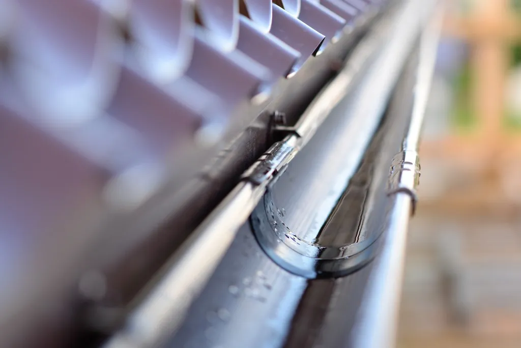 fix leaking gutter repair